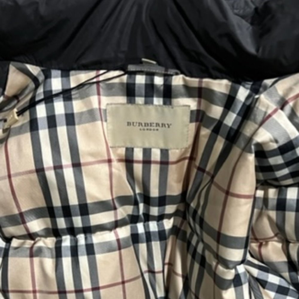 Burberry Women's Quilted Jacket - Picture 3 of 3